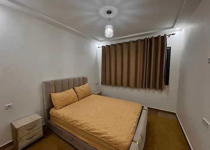 Appartement à 2 Chambres à Coucher