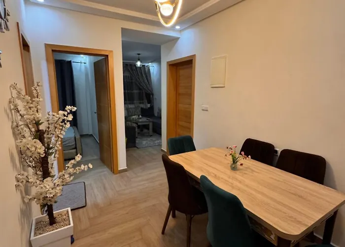 Appartement à 2 Chambres à Coucher