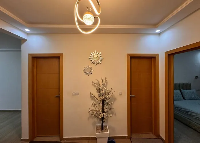 Appartement à 2 Chambres à Coucher